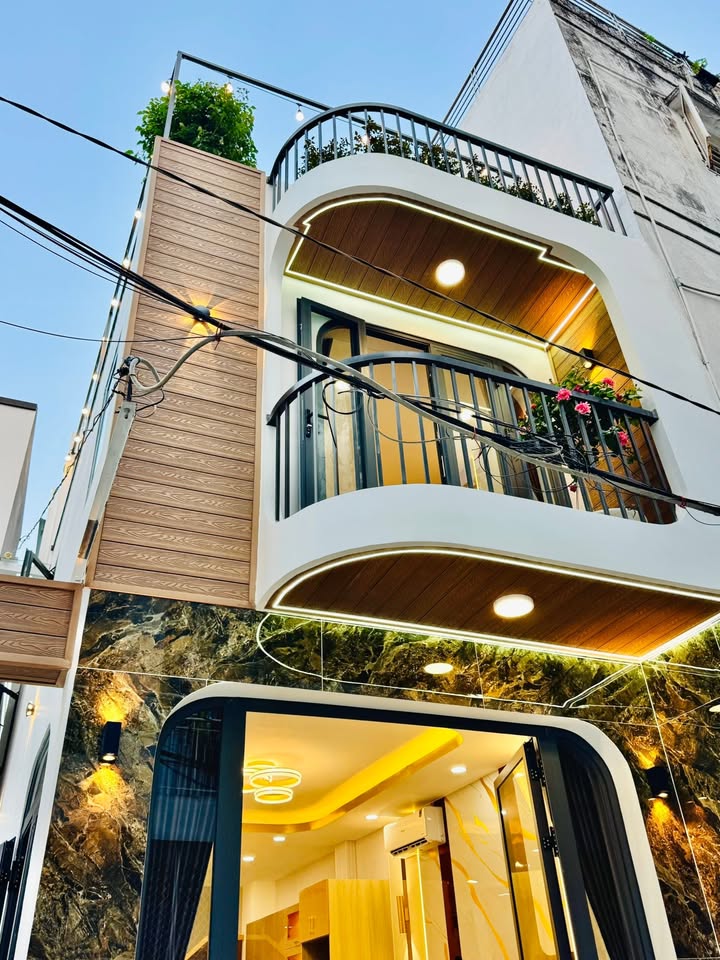 Nhà đẹp Nguyên Hồng, P11 Bình Thạnh 56.4m² giá 7.95 tỷ - Full nội thất sang trọng!