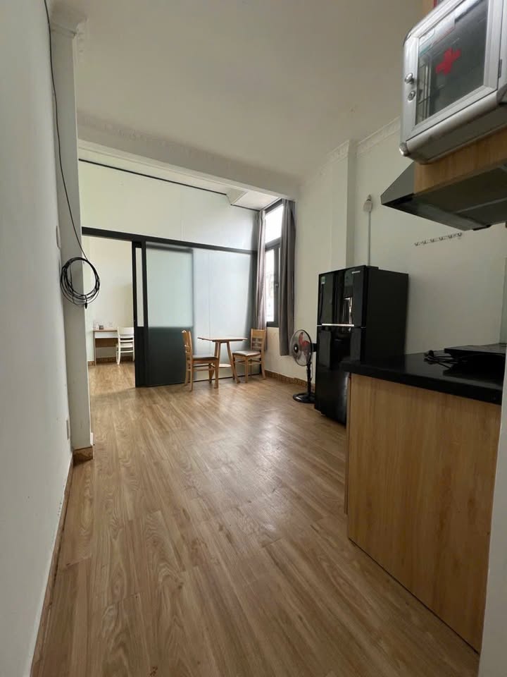 Căn hộ 2 phòng ngủ tại 122 Hoàng Văn Thụ, Phú Nhuận - Đầy đủ nội thất, sẵn sàng vào ở!