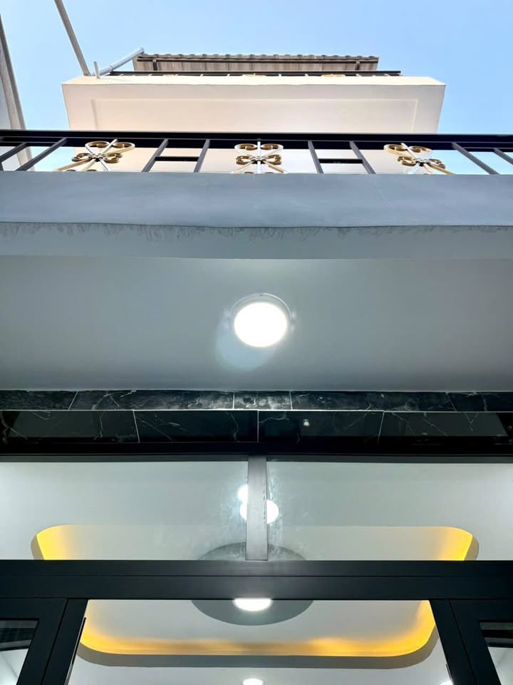 Nhà hẻm 585 Nguyễn Thị Thập, Quận 7 - 54m² giá chỉ 2.35 tỷ - Gần Siêu Thị Lotte Mart!