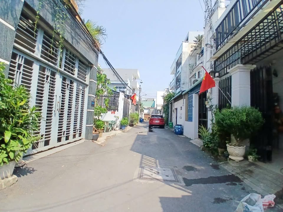 Đất nền 210m² Lã Xuân Oai, Quận 9 giá chỉ 12 tỷ - Đầu tư sinh lời ngay!