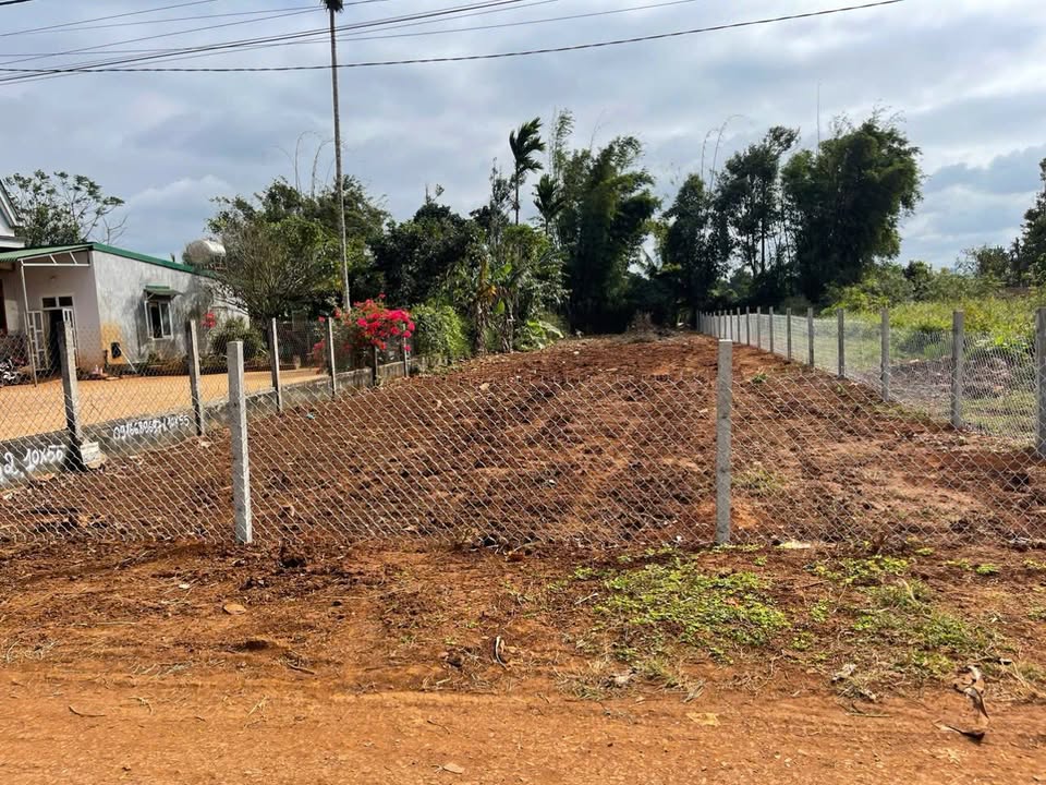 Đất nền Hòa Tiến, Krông Pắc, 560m² giá 1.6 tỷ - Đường thông thoáng, đầu tư sinh lời!