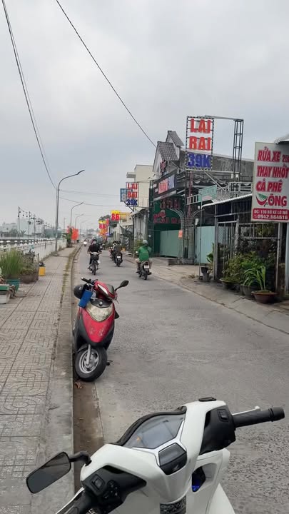 Nền mặt tiền Bờ Kè Hồ Búng Sáng, Cần Thơ 110m² giá 5 tỷ - Cơ hội đầu tư tuyệt vời!