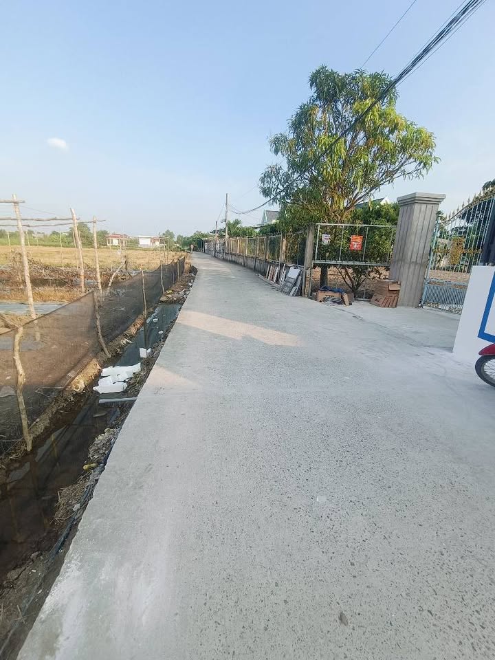 Nhà cấp 4 xã Mỹ Lộc, 105m² giá 2 tỷ - Chính chủ bán gấp!