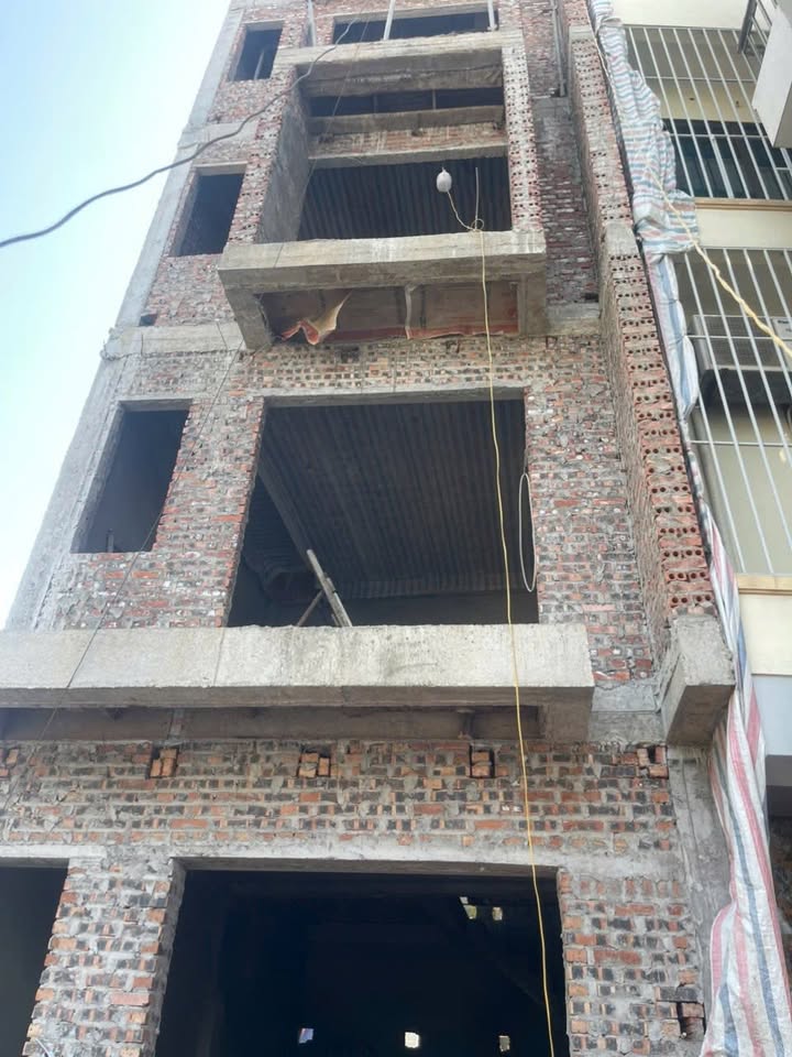 Nhà 5 tầng khu đô thị Olympic Duyên Thái 148m² giá 4 tỷ - Thiết kế hiện đại, sẵn sàng đón Tết!