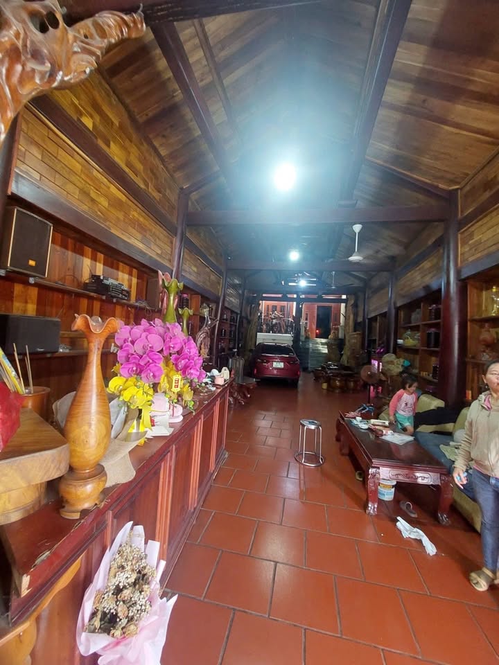 FrontHouse Dĩ An 210m² giá 15 tỷ - Bán gấp trong tuần!