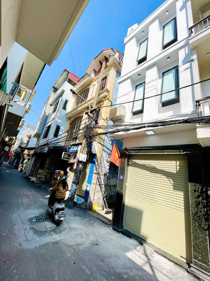 Nhà 3,5 tầng ngõ Tôn Đức Thắng, Hải Phòng 35m² giá 3,65 tỷ - Sẵn sàng vào ở!