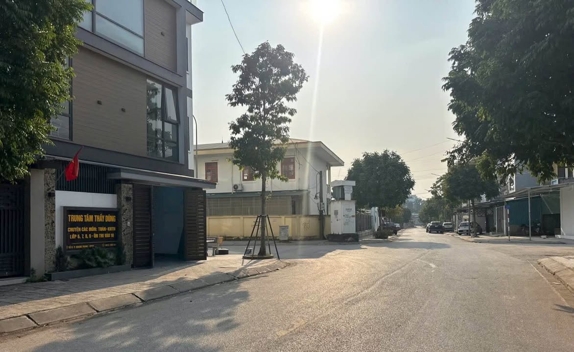 Đất nền TDC Việt Bắc 100m² giá 5 tỷ - Kinh doanh thuận lợi!