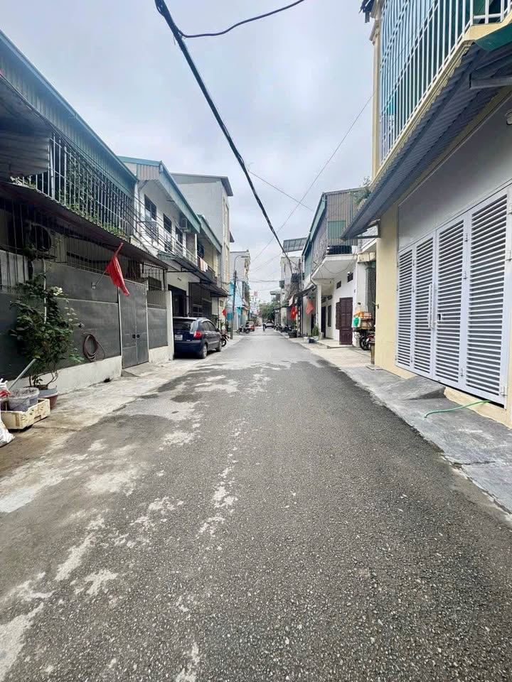 Bán nhà mái bằng Nam Ngạn, Thanh Hóa 72m² giá 3.3 tỷ - Hướng Đông, tiện ích đầy đủ!