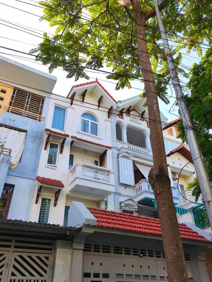 Nhà 4 Tầng Đường Đào Hạnh, Thanh Hóa - Diện Tích 105m² - Giá 8 Tỷ Rẻ Hiếm Có!