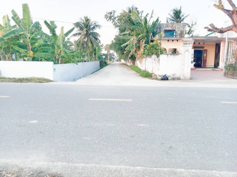 Đất nền thôn Quảng Long, 105m² giá chỉ 300 triệu - Sổ đỏ chính chủ