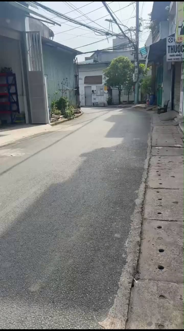 Nhà 1 trệt 2 lầu đường Minh Khai 102m² giá 6.9 tỷ - Kinh doanh sầm uất!