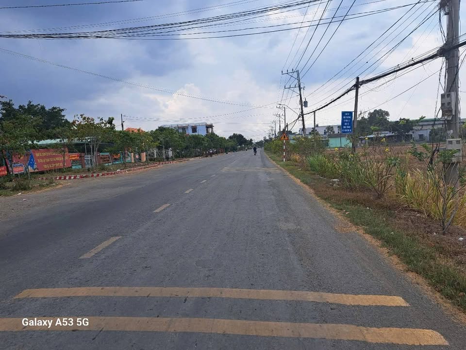 Đất kho xưởng mặt tiền TL834, 5205m² giá 23.5 tỷ - Diện tích lớn, pháp lý rõ ràng!