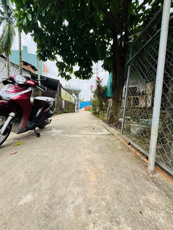 Đất nền Vườn Quảng Phú 700m² giá 2.2 tỷ - Tiềm năng tách lô, đường ô tô vào tận nơi!