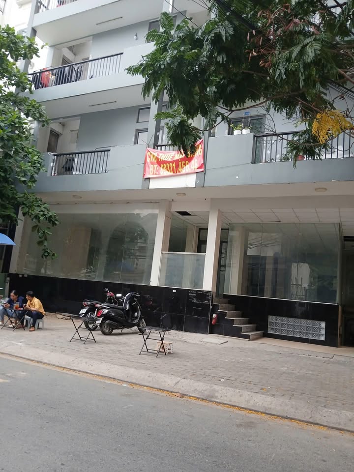 Cho thuê mặt bằng kinh doanh 200m² tại Quận 7 - Giá tốt chỉ 20 triệu/tháng!