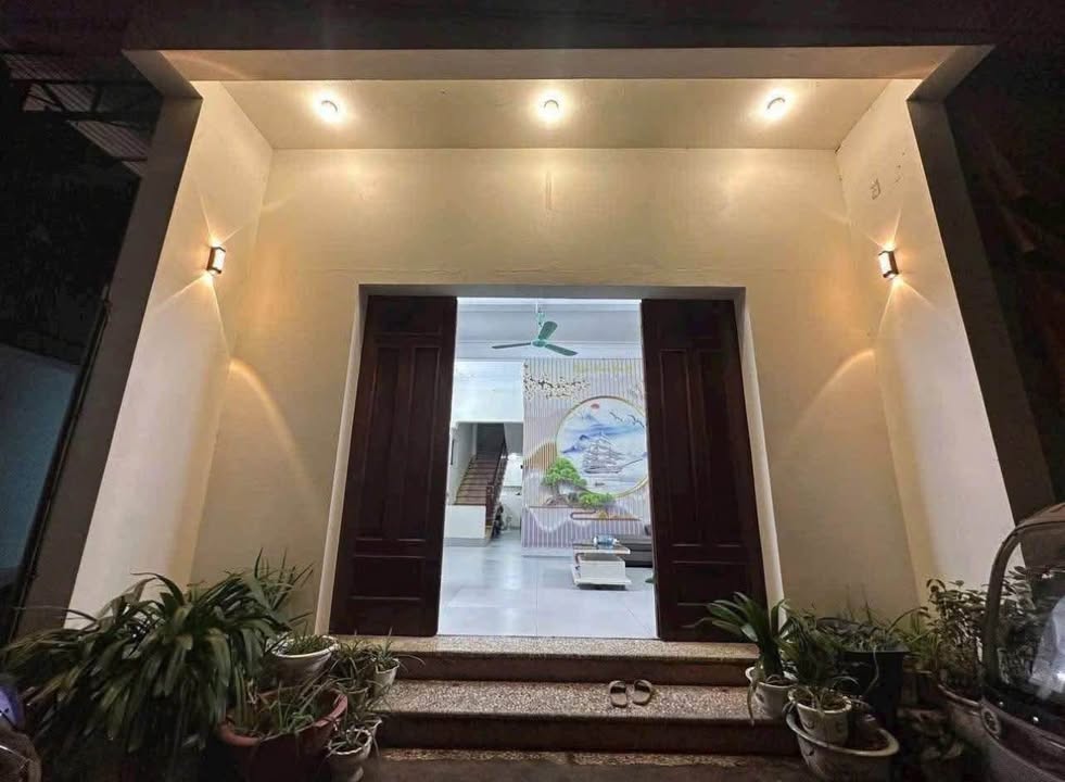 Nhà đẹp Thị trấn Chờ Yên Phong 100m² giá 2 tỷ - Sẵn sàng vào ở ngay!