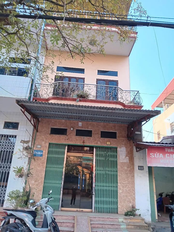 Nhà cho thuê tại Lạng Sơn 109 Trần Phú - Vị trí trung tâm, tiện nghi đầy đủ!