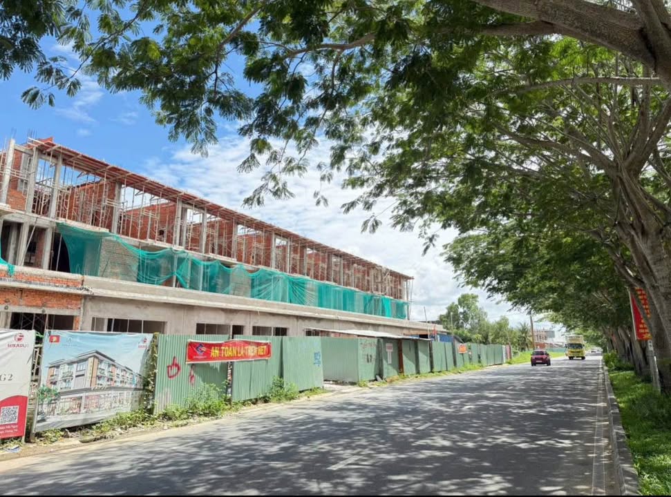 Nhà phố 3 tầng KĐT Phú Cường, 450m² giá thỏa thuận - Bàn giao nhà mới 100%!