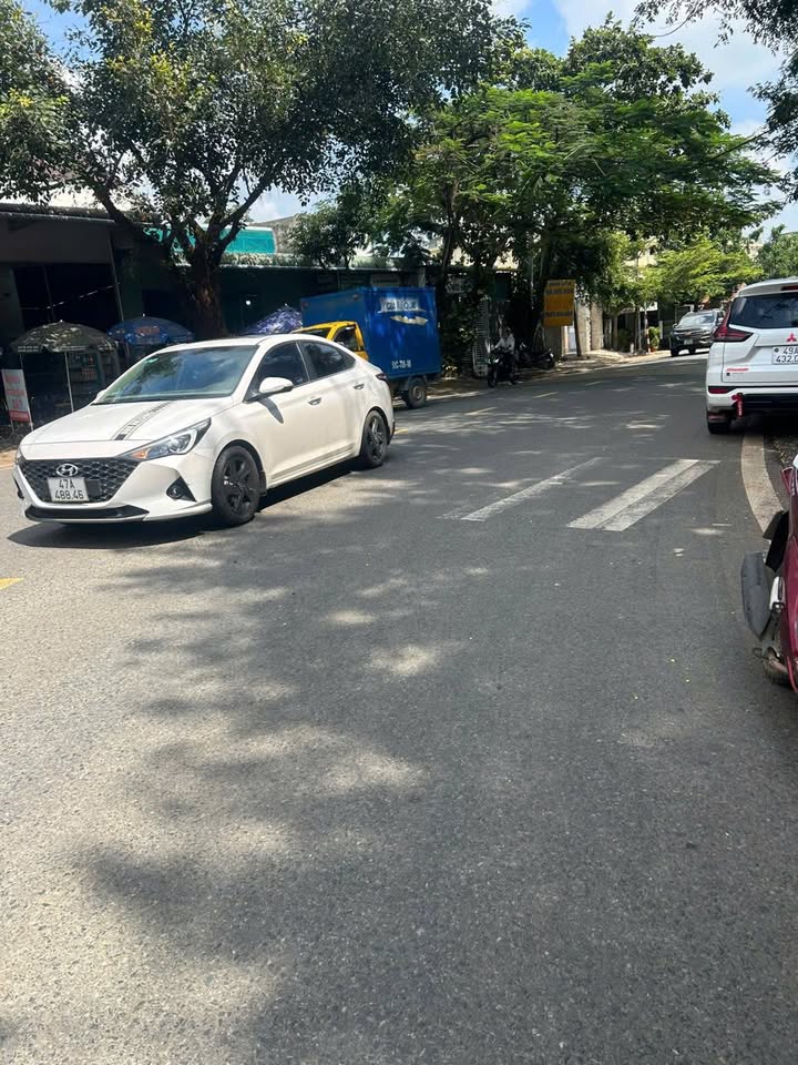 Nhà riêng tại Ngã ba Cửa rừng, N'thol Hạ 335m² giá 4.6 tỷ - Kinh doanh sầm uất!