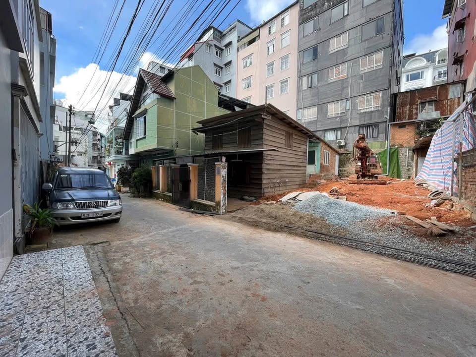 Đất hẻm xe hơi Nam Kỳ Khởi Nghĩa Đà Lạt 115m² giá 11.4 tỷ - Cơ hội đầu tư vàng!