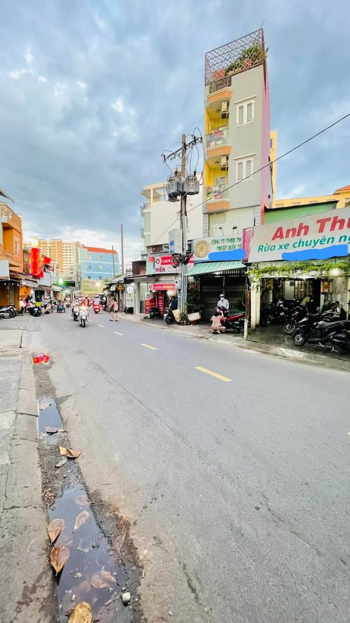 Nhà mặt tiền khu kinh doanh Trịnh Đình Trọng, Quận Tân Phú 80m² giá 14.7 tỷ - Đầu tư sinh lời lý tưởng!