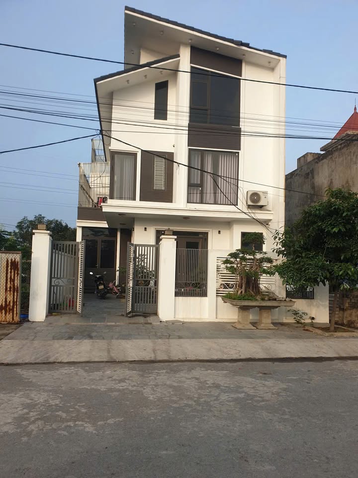 Nhà 3 tầng 180m² tại Tam Hưng, Thủy Nguyên - Sổ đỏ chính chủ, giá 4 tỷ!