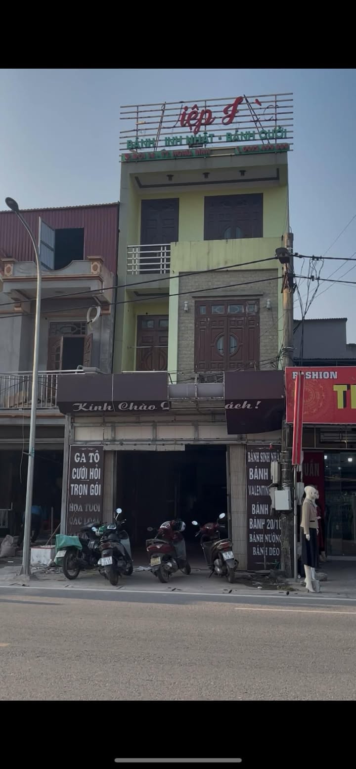 Nhà 3 tầng tại xã Quỹ Nhất, Nghĩa Hưng 100m² giá 4.9 tỷ - Vị trí đắc địa cho kinh doanh!