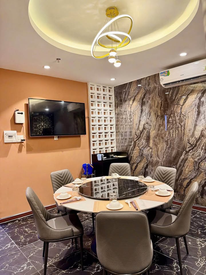 Bán nhà hàng karaoke tại Cần Thơ 400m² - Không gian sang trọng, sẵn sàng kinh doanh!