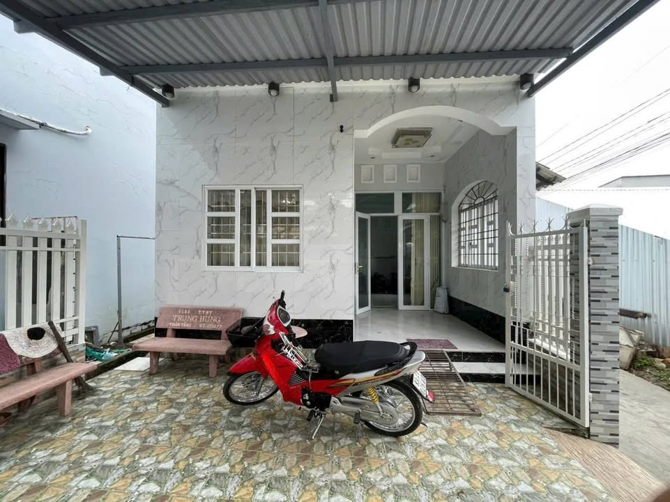 Nhà hẻm 51 Ngô Quyền, Mỹ Xuyên, Sóc Trăng 375m² giá 899 triệu - Chính chủ bán gấp!