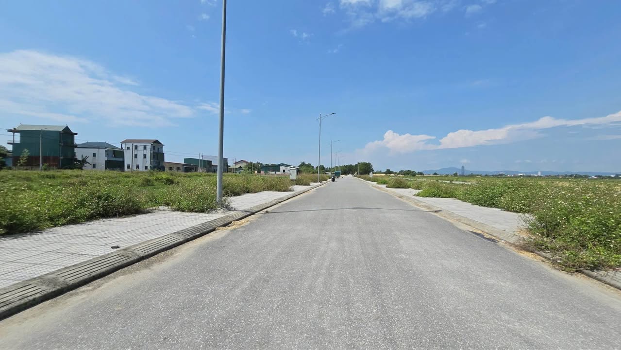 Đất quy hoạch Đội Quang, Hà Tĩnh 180m² giá 3.6 tỷ - Vị trí đẹp, pháp lý rõ ràng!