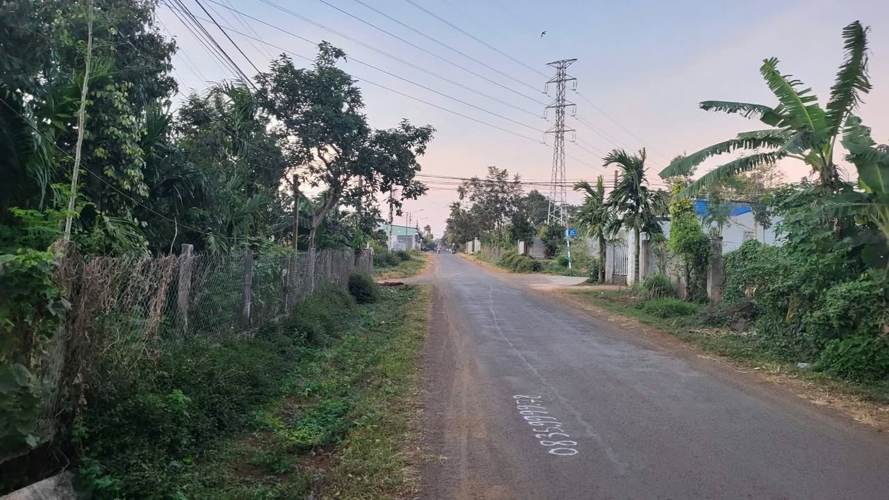 Đất nền mặt tiền Krông A, Tân An, 225m² giá 1.95 tỷ - Cơ hội đầu tư hiếm có!