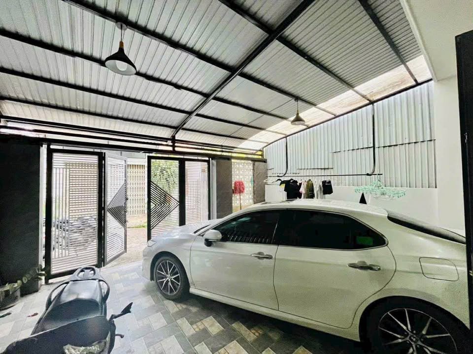 Nhà phố Buôn Ma Thuột 81m² giá 3 tỷ - Chính chủ bán đầy đủ tiện nghi!