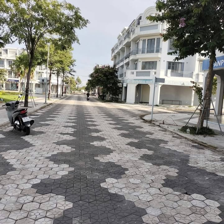 Nhà 3 Tầng Khu Cát Tường WP1, Phường 5, Vị Thanh, Hậu Giang - Đối Diện Công Viên, Giá 2.55 Tỷ!