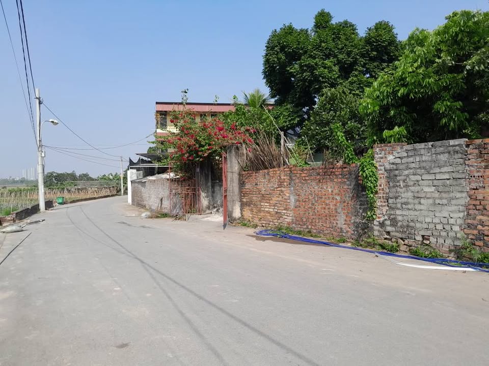 Đất nền Lãm Trại, Vân Dương, Bắc Ninh 81m² giá 2 tỷ - Vị trí đắc địa, giao thông thuận lợi!