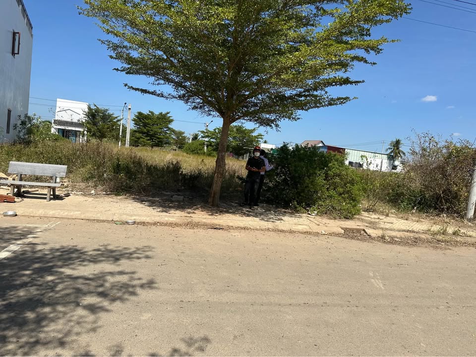 Đất nền trục chính Hàm Thắng, 107m² giá 900 triệu - Cơ hội đầu tư hấp dẫn!