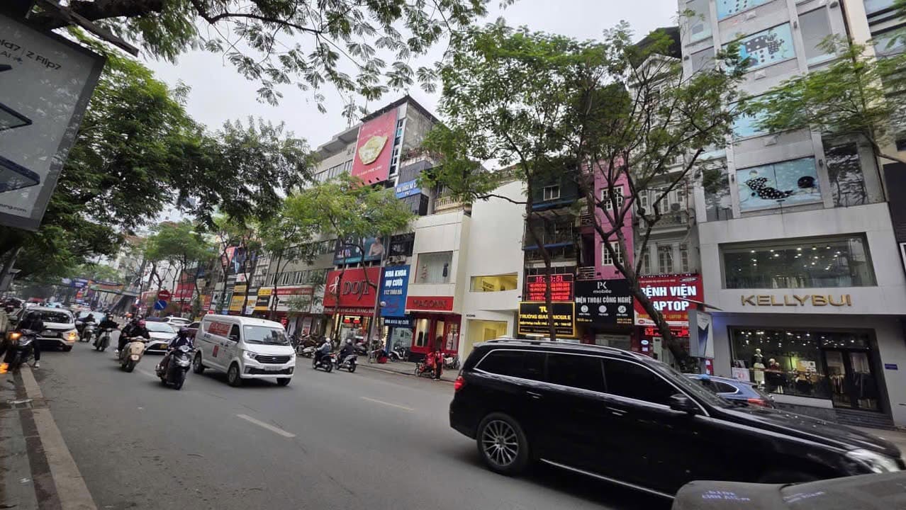 Bán toà nhà FrontHouse Thái Hà 370m² giá 63 tỷ - Vị trí đắc địa, thương lượng tốt!