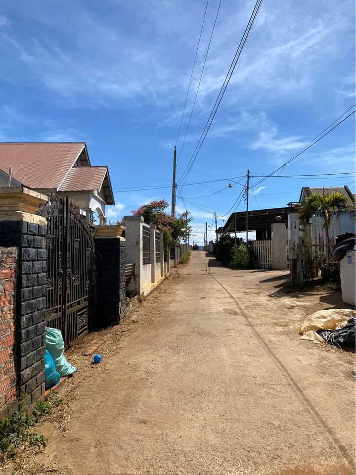 Đất Bồng Lai, Hiệp Thạnh 158m² giá 1.11 tỷ - Sổ đỏ chính chủ, tiện ích đầy đủ!