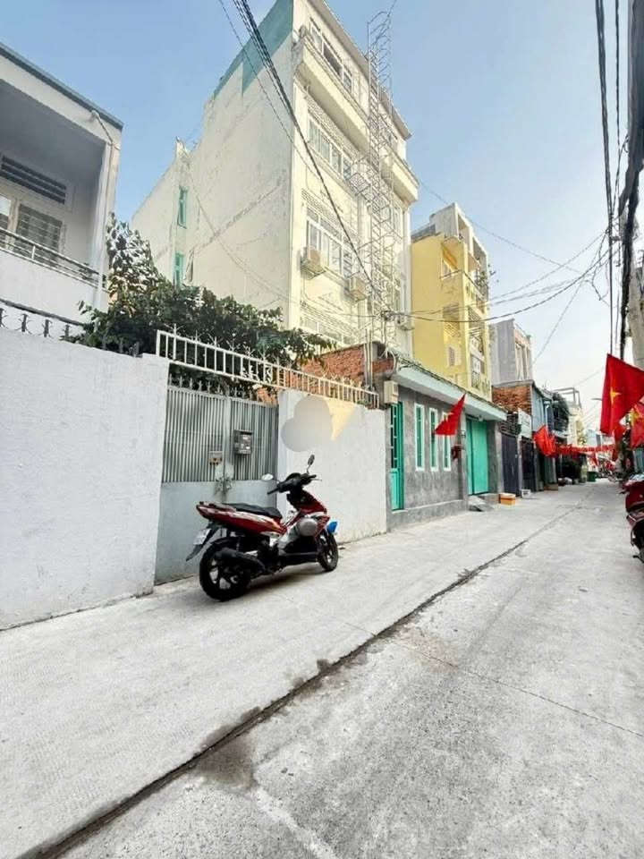 Nhà hẻm xe hơi Lâm Văn Bền, Quận 7, 75m² giá nhỉnh 8 tỷ - Cơ hội đầu tư hấp dẫn!