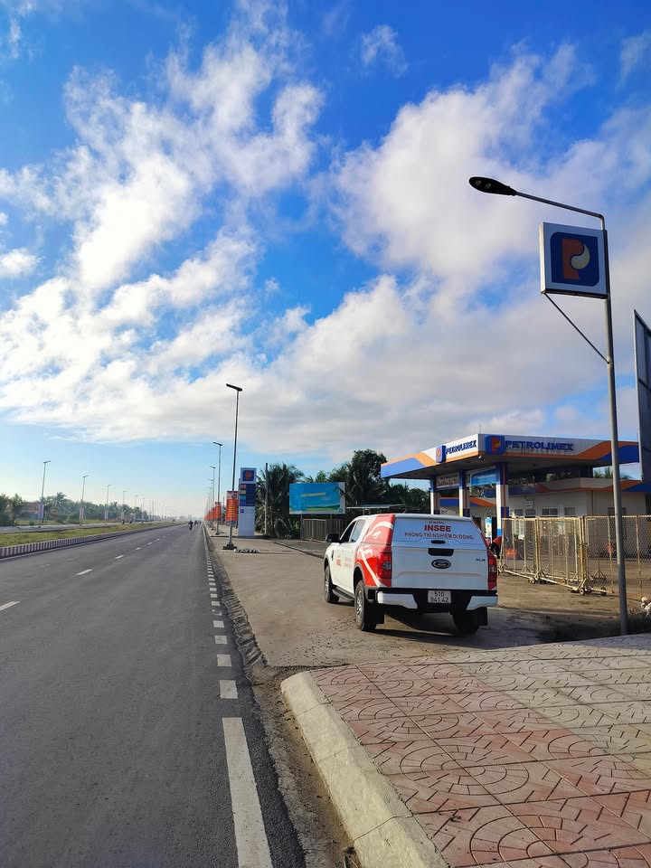 Đất mặt tiền đường Nguyễn Đáng, Vĩnh Long 3700m² giá 7.9 tỷ - Đầu tư sinh lời ngay!