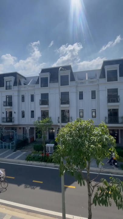 Nhà phố Amelie Villa, Phú Mỹ Hưng, 120m² giá 12 tỷ - Đầu tư sinh lời tại khu vực đáng sống!