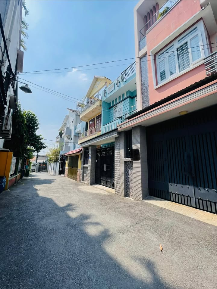 Đất 97m² hẻm xe hơi Tăng Nhơn Phú A, Quận 9 giá 4.95 tỷ - Cơ hội đầu tư tuyệt vời!