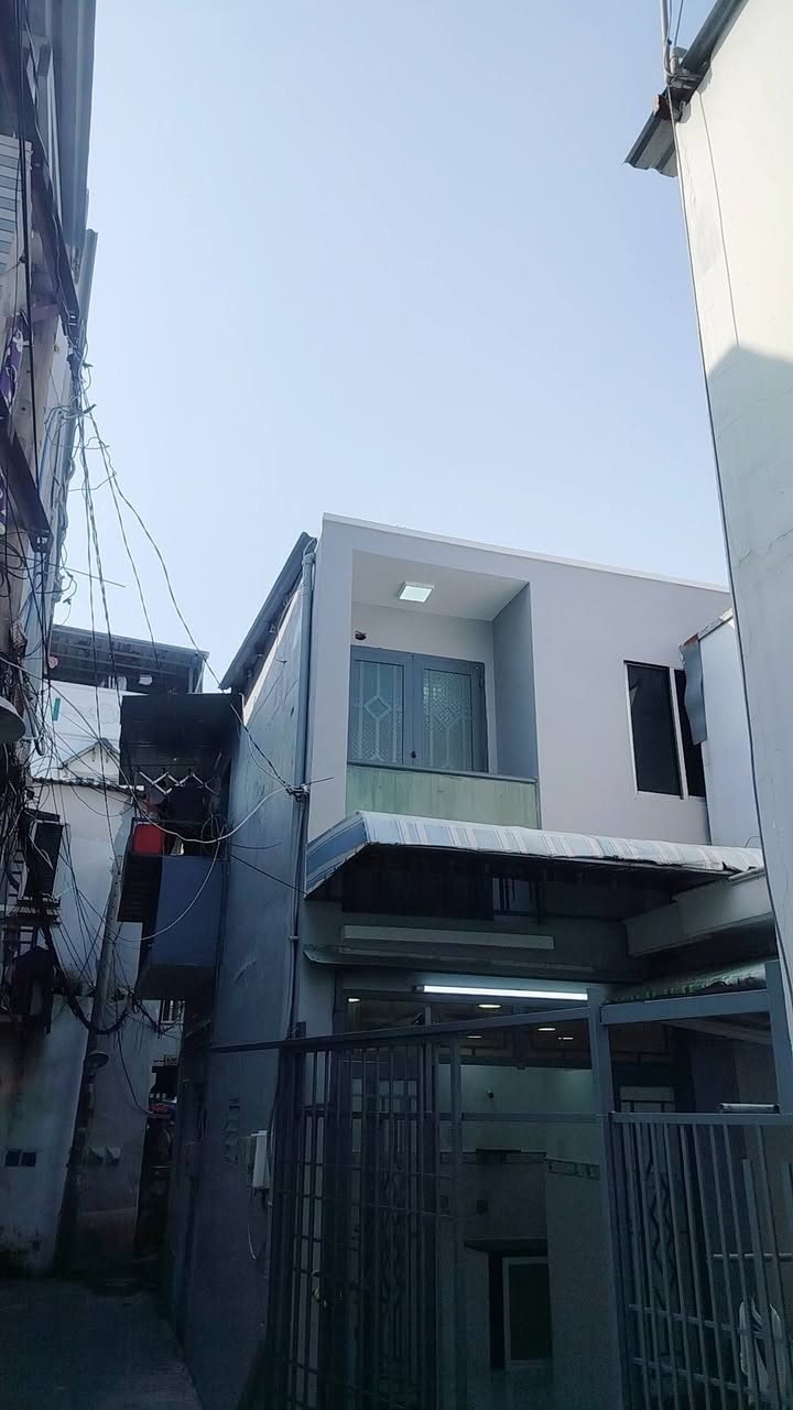 Nhà đẹp tại Bình Hưng, Bình Chánh 15m² giá 1.25 tỷ - Sẵn sàng vào ở ngay!