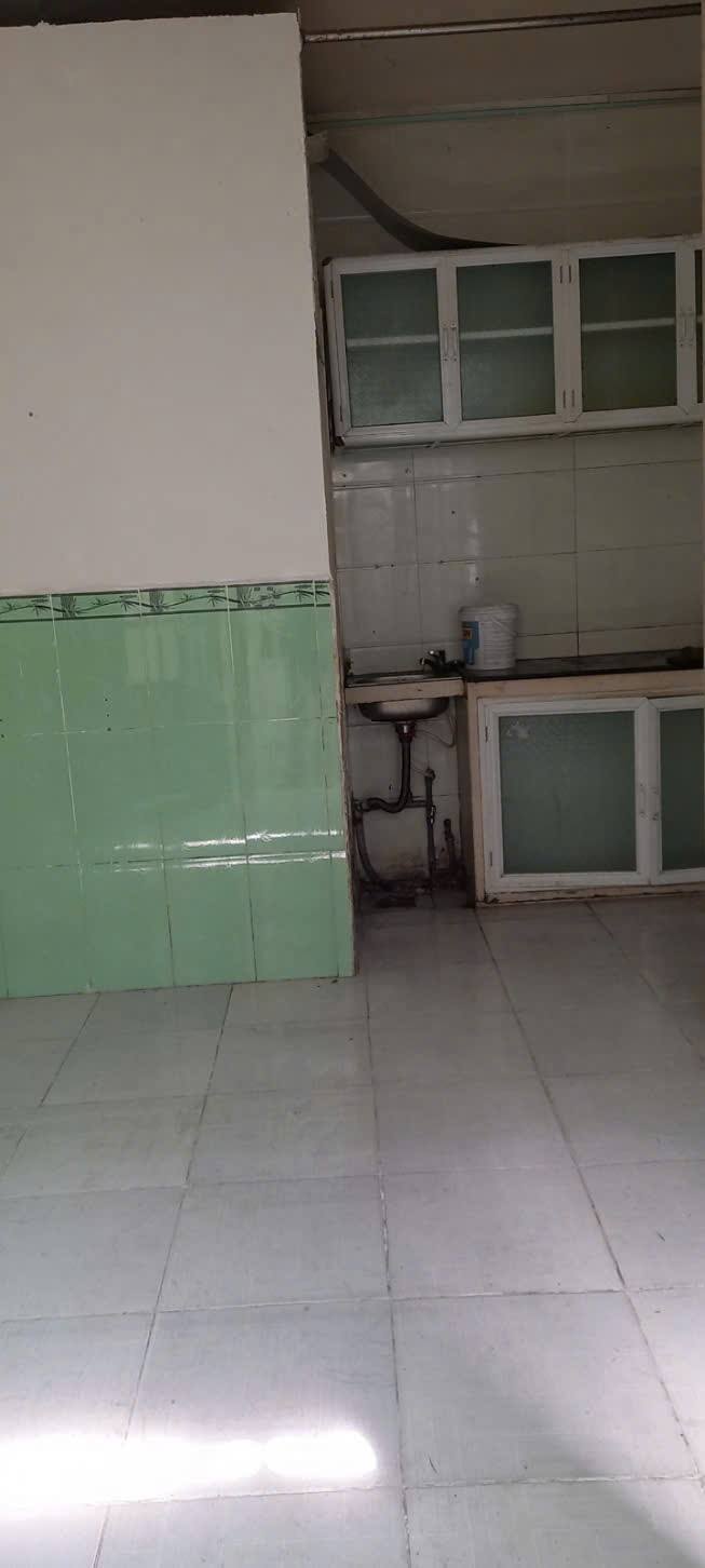 Nhà nguyên căn đường Huỳnh Tấn Phát, Q7 - Giá chỉ 3.5 triệu, dọn vào ở ngay!