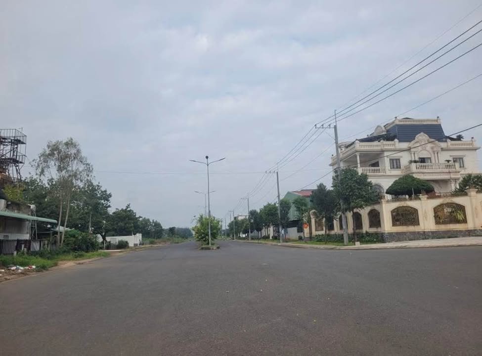 Đất nền Phường Tân Bình 1250m² giá 3 tỷ - Mặt tiền đường 32m