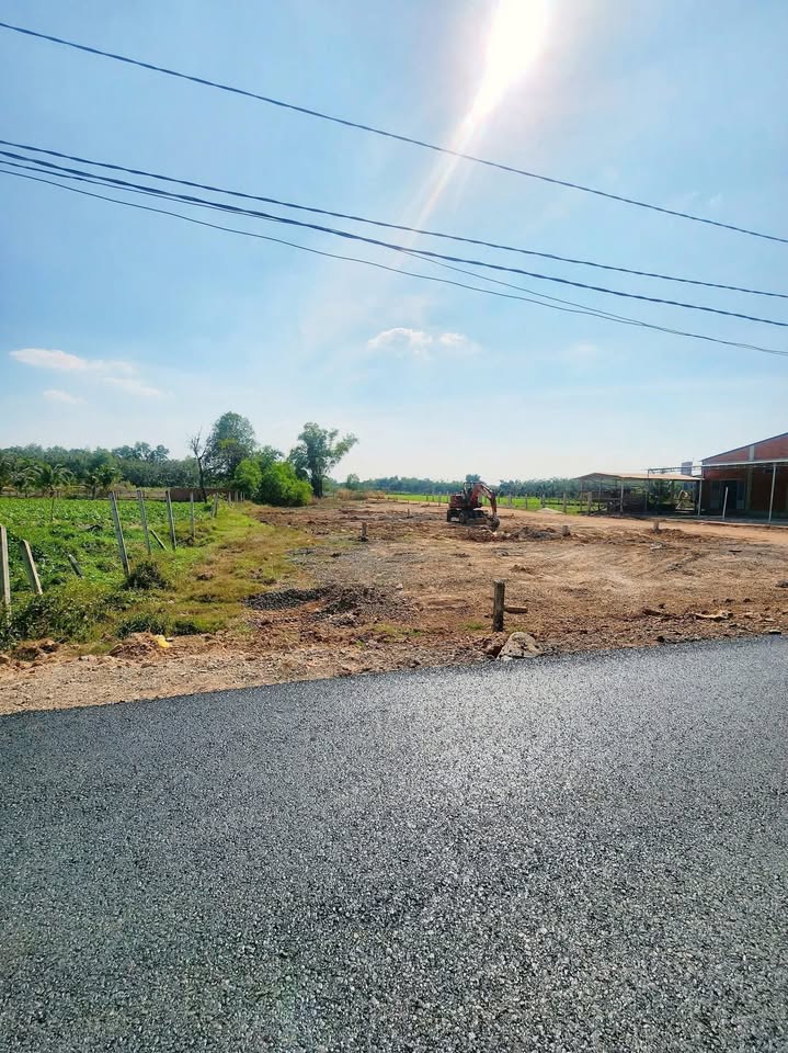 Đất Mặt Tiền Đường Nhựa DH14 Xã Phan 150m² giá 3xx triệu - Đầu tư sinh lời ngay!