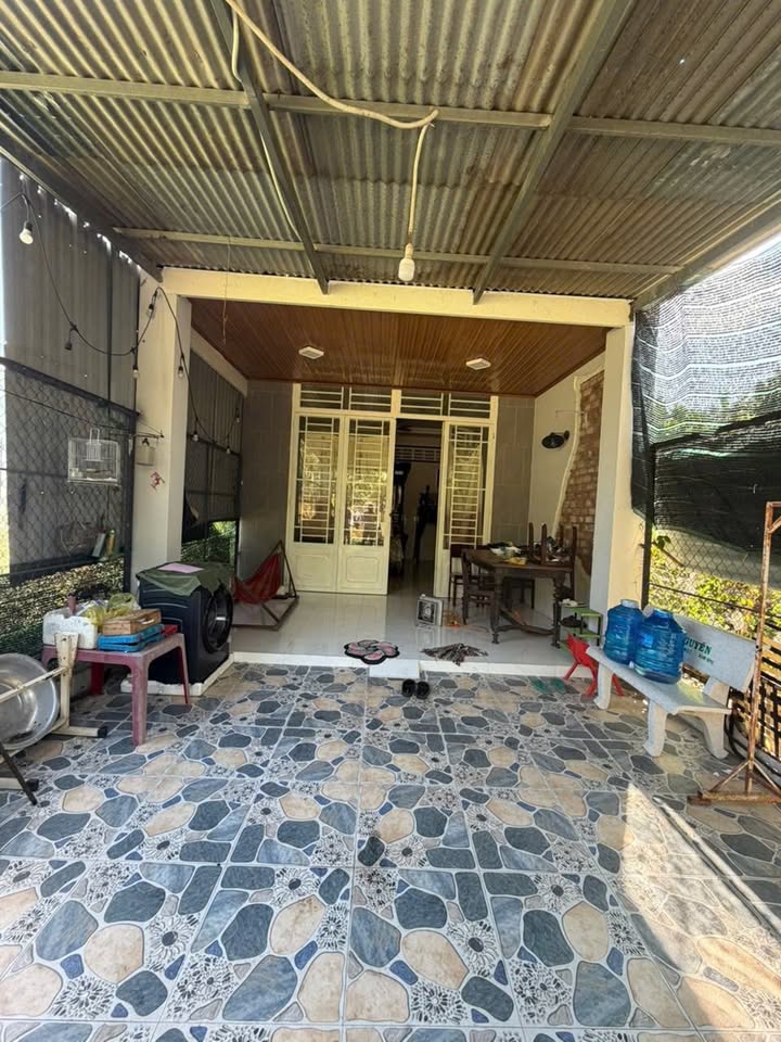 Bán nhà cấp 4 tại đường Nguyễn Lương Bằng, Phường Long Hoa, 131m² chỉ 600 triệu - Cơ hội đầu tư tuyệt vời!