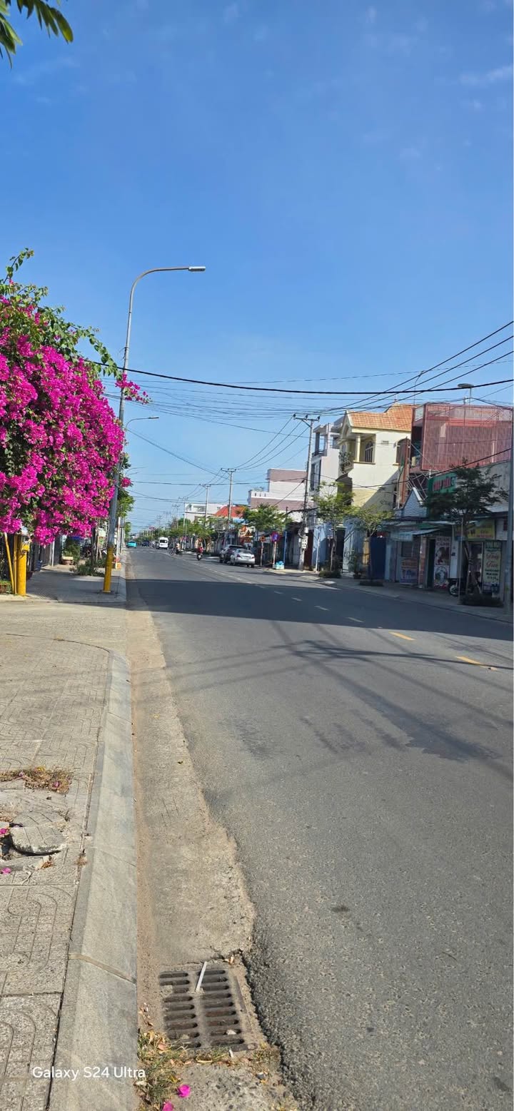 Nhà phố mặt tiền Võ Thị Sáu, xã Long Điền, 240m² giá 4.7 tỷ - Đầu tư sinh lời ngay!