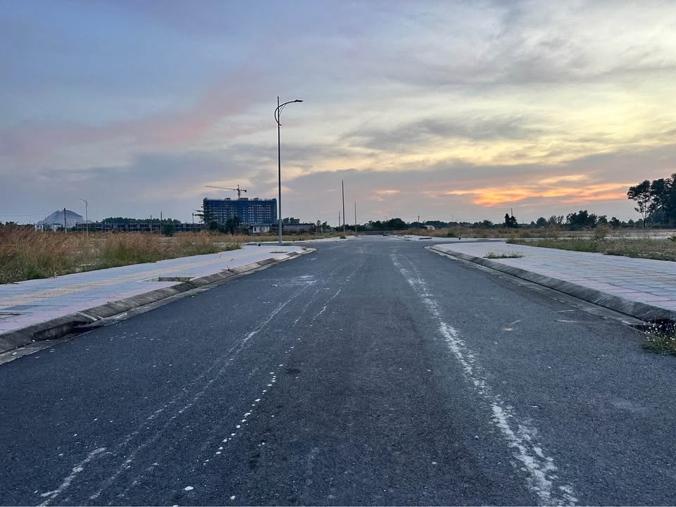 Đất Farm 37ha Phú Mỹ Bà Rịa - Vũng Tàu giá chỉ 1.8 tỷ - Sổ đỏ chính chủ, công chứng ngay!