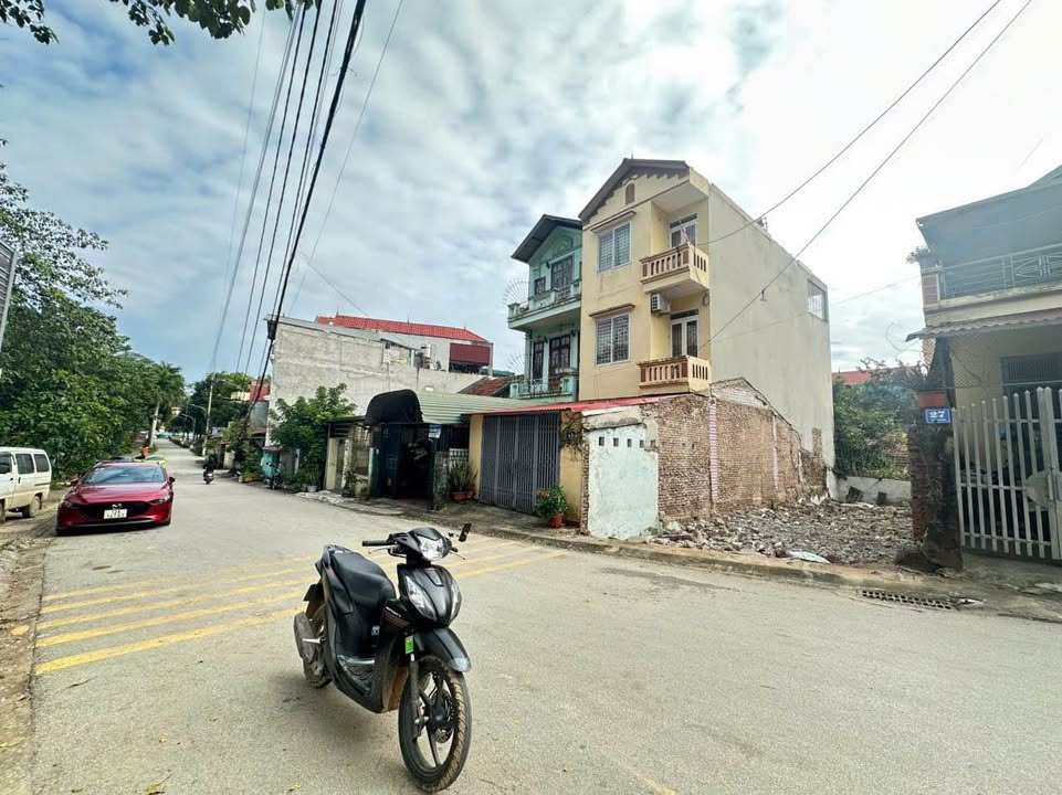 Đất nền gần cửa Nam Lạng Sơn 100m² giá 2.x tỷ - Đầu tư sinh lời hấp dẫn!