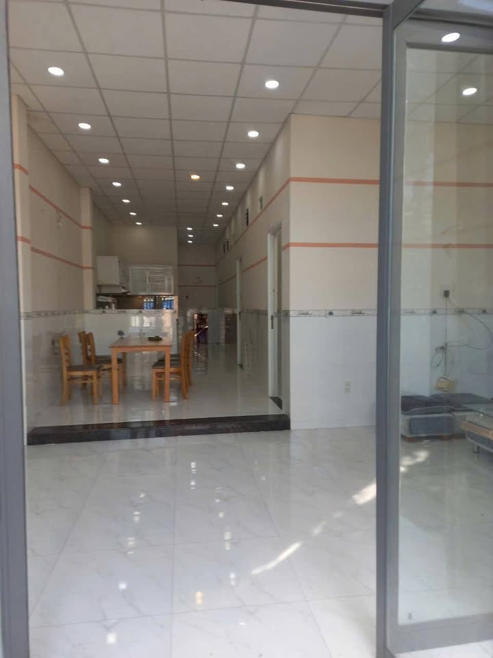 Nhà mái thái 2 mặt tiền Phường Đông Thuận 144m² giá 1.8 tỷ - Dân cư đông đúc, điện nước đầy đủ!