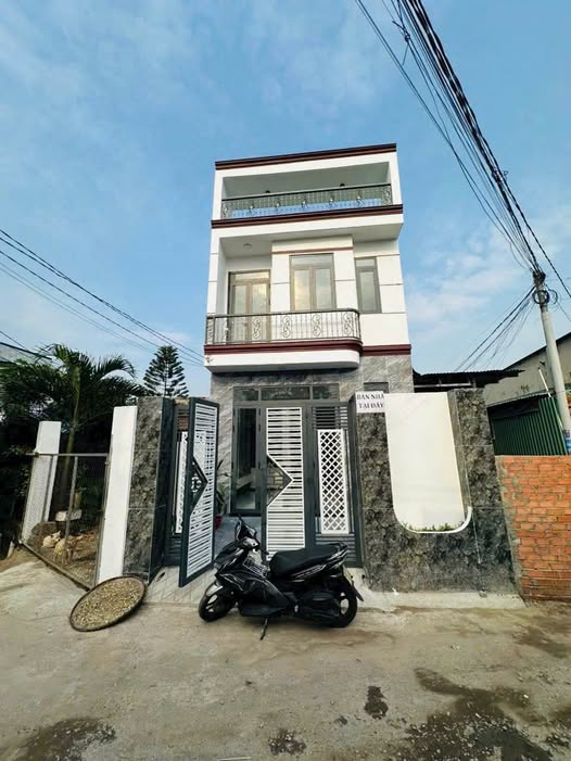 Nhà 1 Trệt 1 Lầu Tại Biên Hòa 120m² giá 3.5 tỷ - Sổ Hồng Chính Chủ!